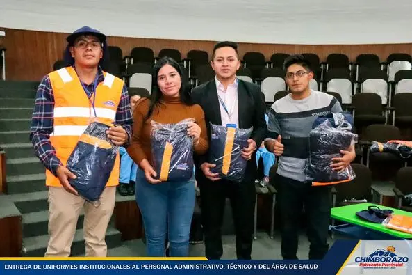 Foto entrega uniformes
